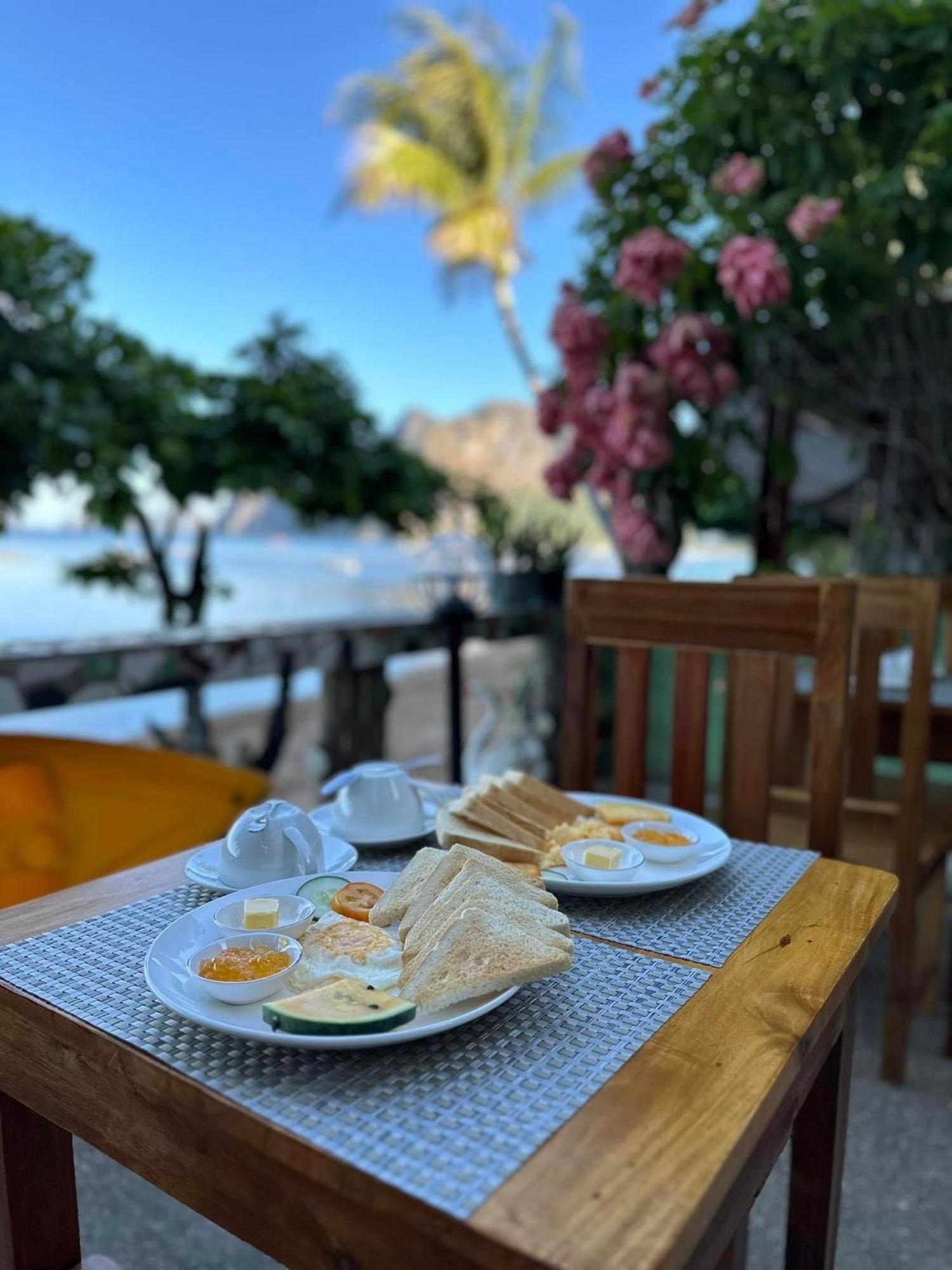 Desert Rose Beach Hotel El Nido Kültér fotó