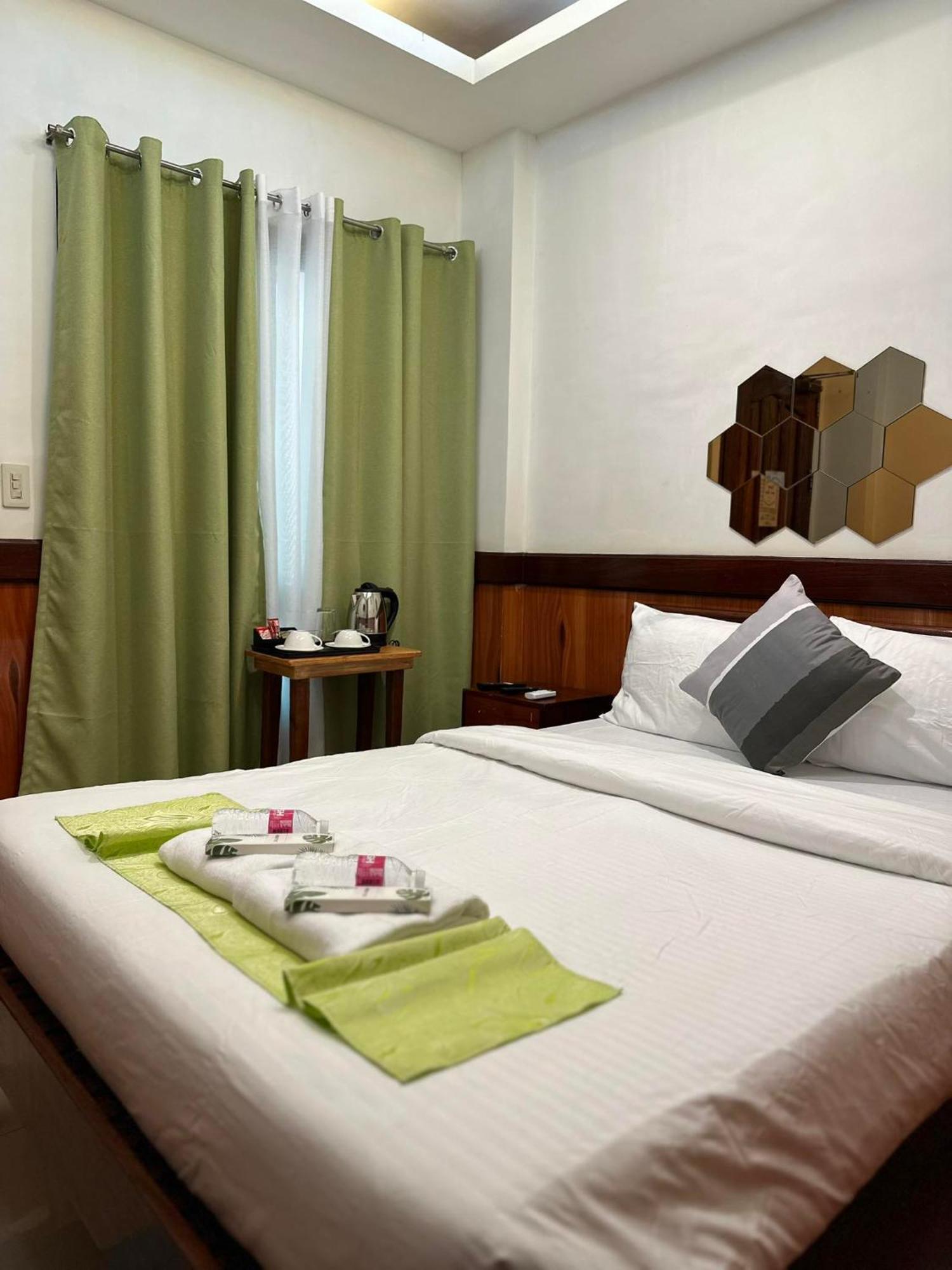 Desert Rose Beach Hotel El Nido Kültér fotó
